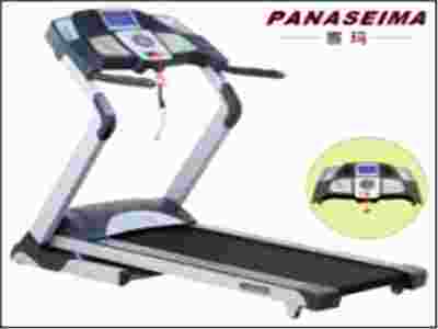 用電動跑步機鍛煉時不應(yīng)該喝水？